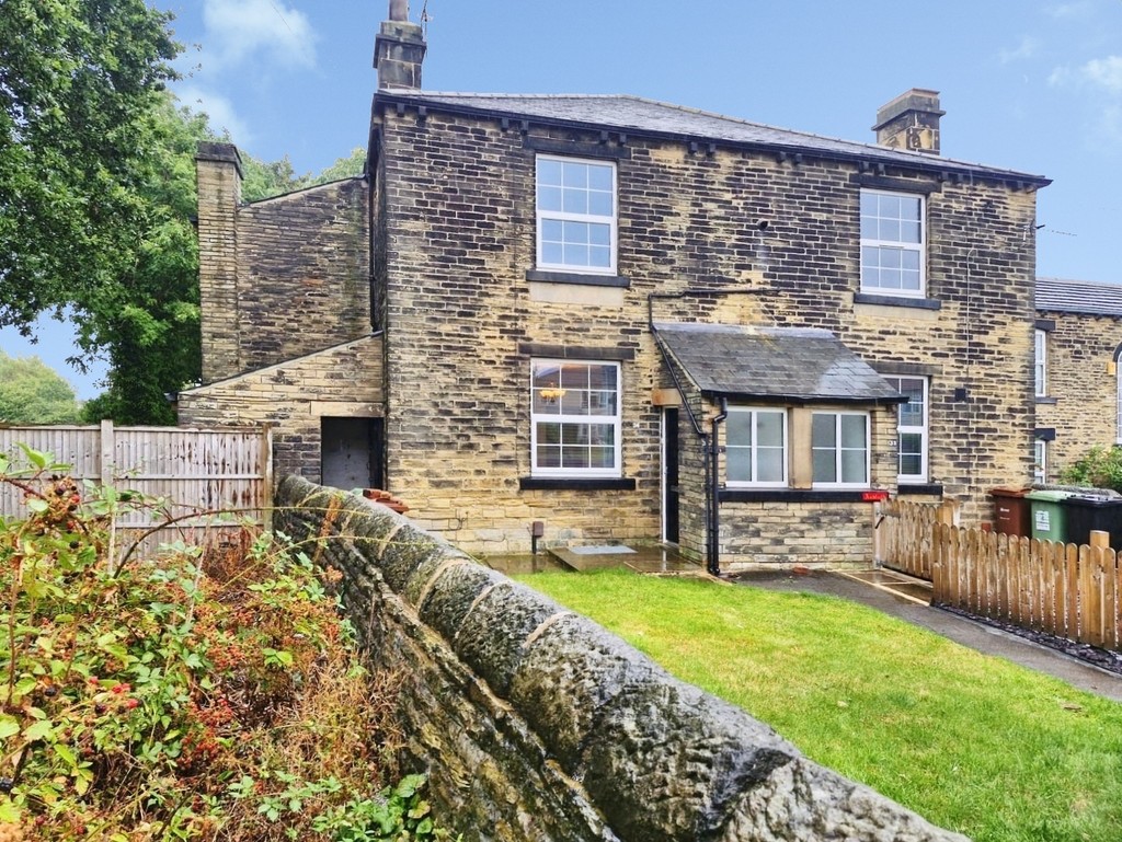 2 bed End of Terrace for rent in Troydale. From Martin & Co - Leeds Horsforth