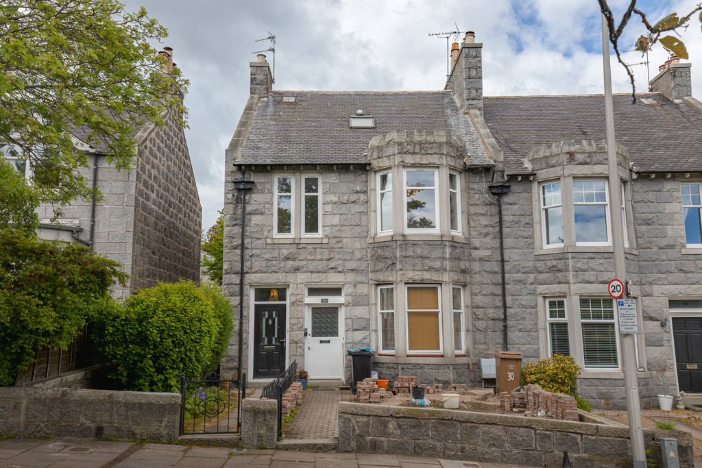 4 bed Town House for rent in Aberdeen. From Martin & Co - Aberdeen