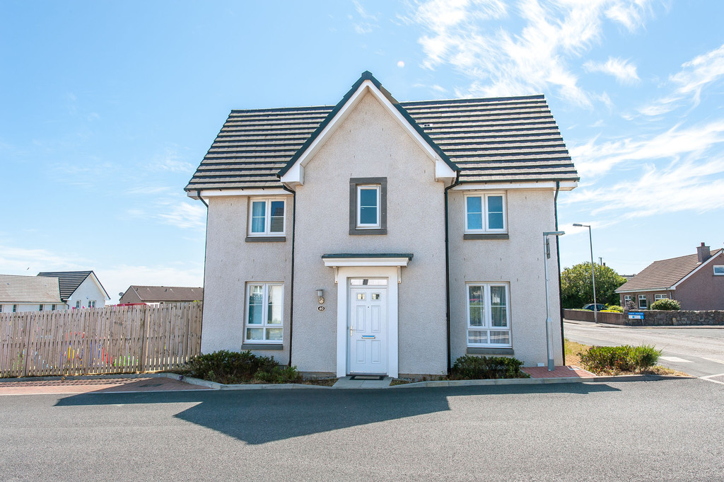 3 bed End of Terrace for rent in Marywell. From Martin & Co - Aberdeen