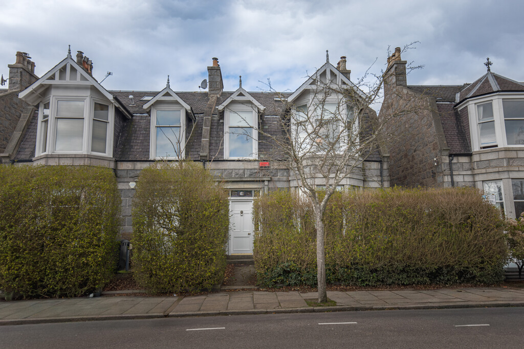3 bed Mid Terraced House for rent in Bieldside. From Martin & Co - Aberdeen