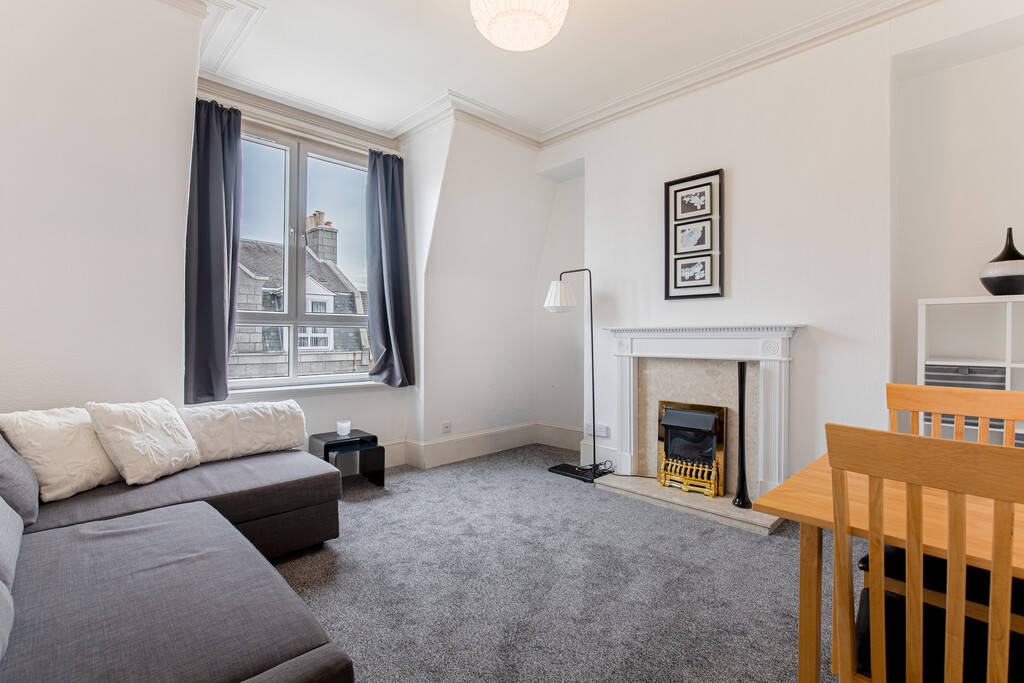 2 bed 1st Floor Flat for rent in Aberdeen. From Martin & Co - Aberdeen 2 bed 1st Floor Flat for rent in Aberdeen. From Martin & Co - Aberdeen