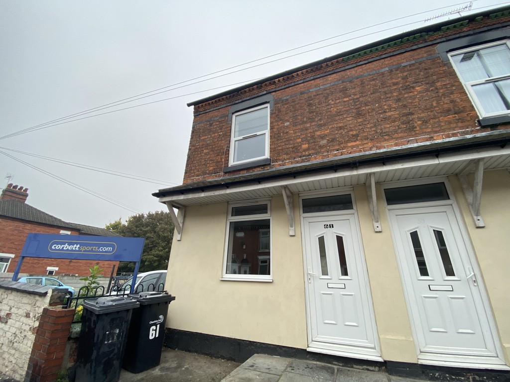 2 bed End Terraced House for rent in Cheshire. From Martin & Co - Crewe