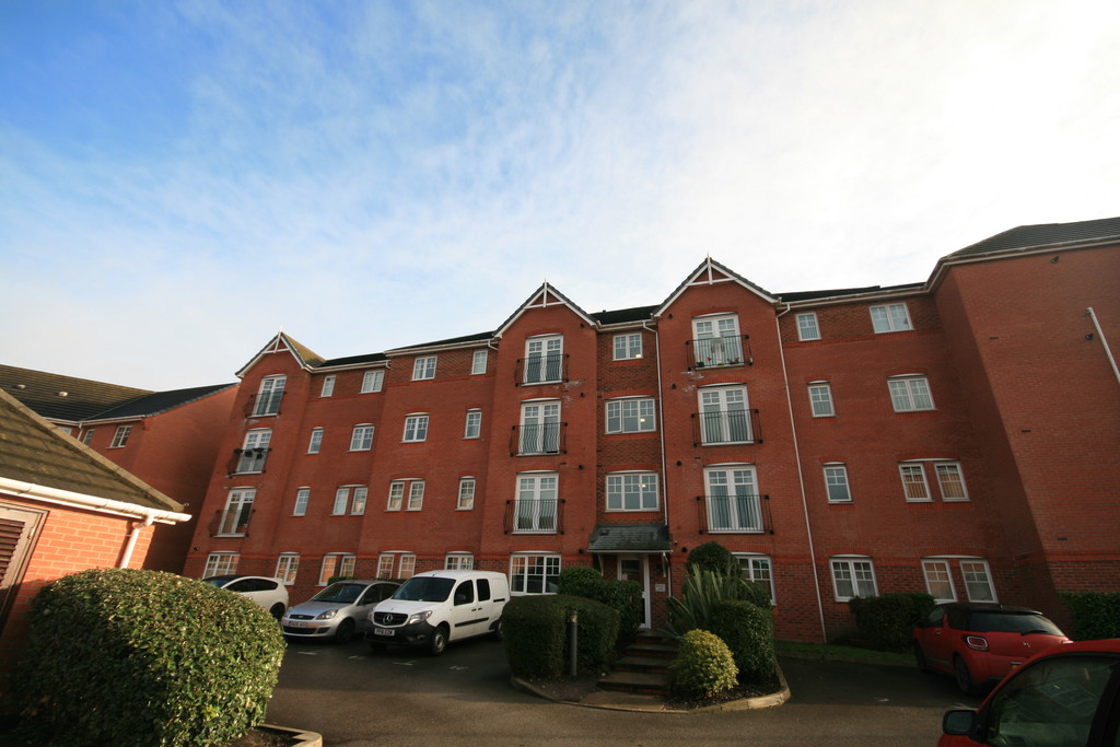 2 bed Apartment for rent in Crewe. From Martin & Co - Crewe