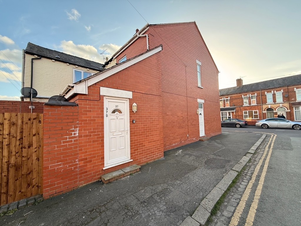 1 bed Apartment for rent in Cheshire. From Martin & Co - Crewe 1 bed Apartment for rent in Cheshire. From Martin & Co - Crewe