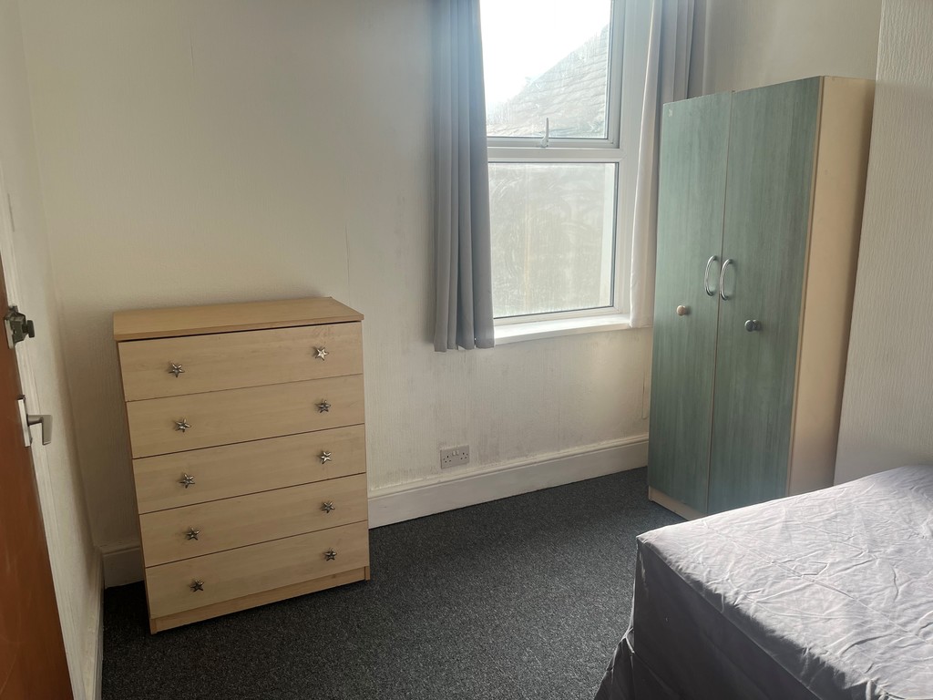 1 bed Mid Terraced House for rent in Cardiff. From Martin & Co - Cardiff