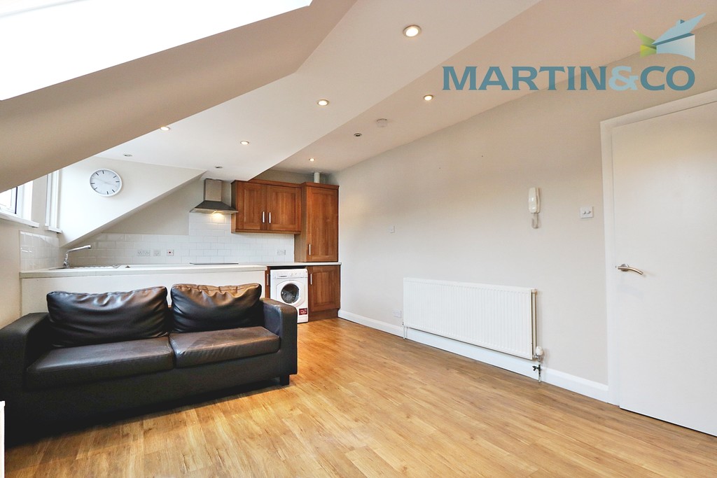1 bed 1st Floor Flat for rent in Cardiff. From Martin & Co - Cardiff