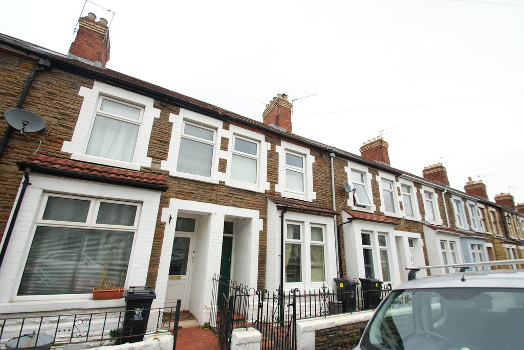 2 bed Mid Terraced House for rent in UK. From Martin & Co - Cardiff