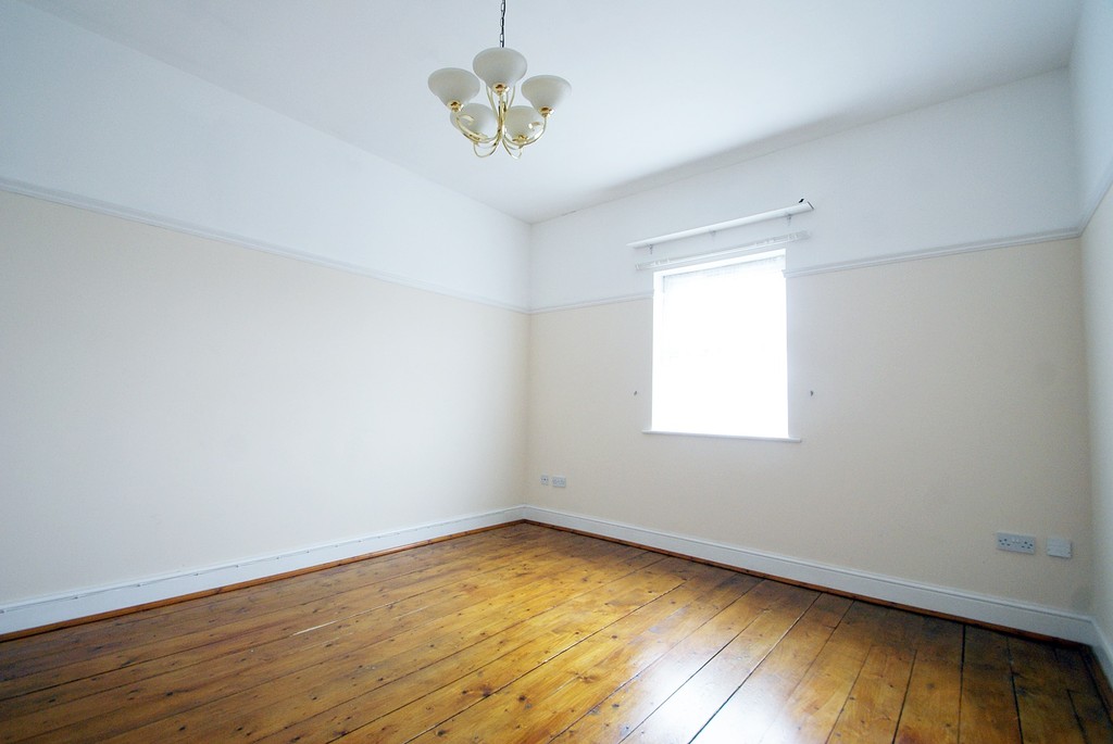 2 bed Apartment for rent in Cardiff. From Martin & Co - Cardiff