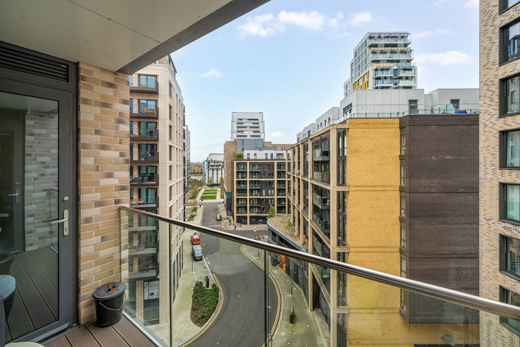 2 bed Flat for rent in England. From Martin & Co - London Riverside