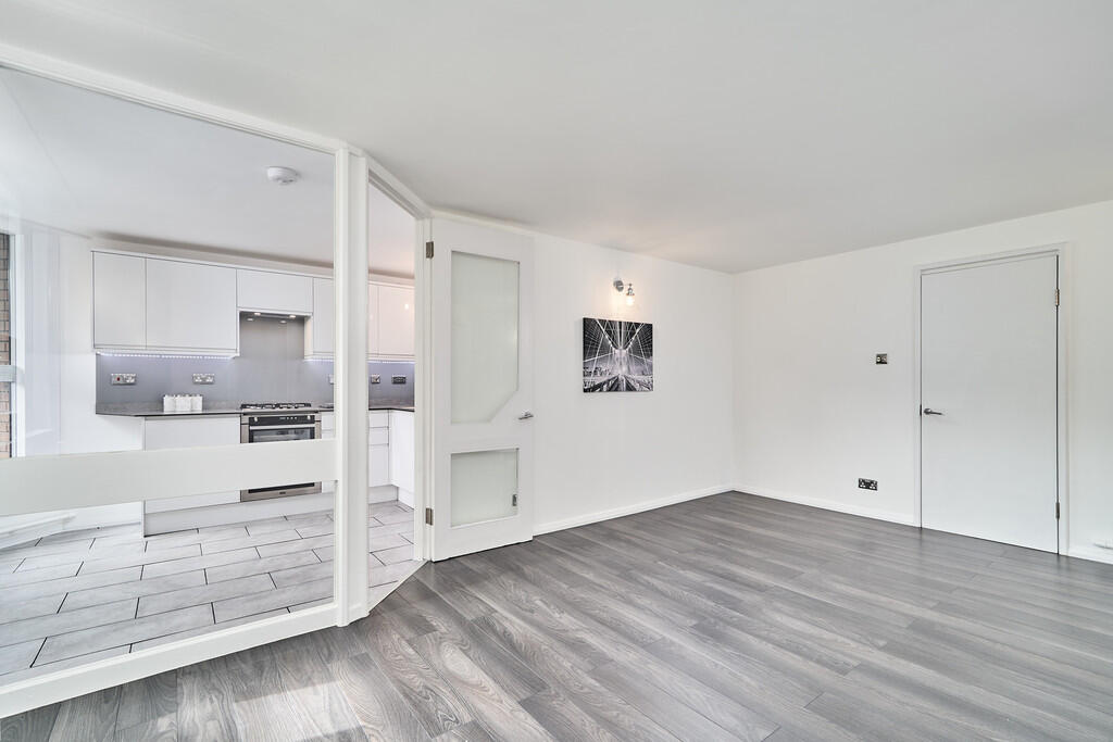 2 bed Apartment for rent in Chelsea. From Martin & Co - Chelsea Riverside