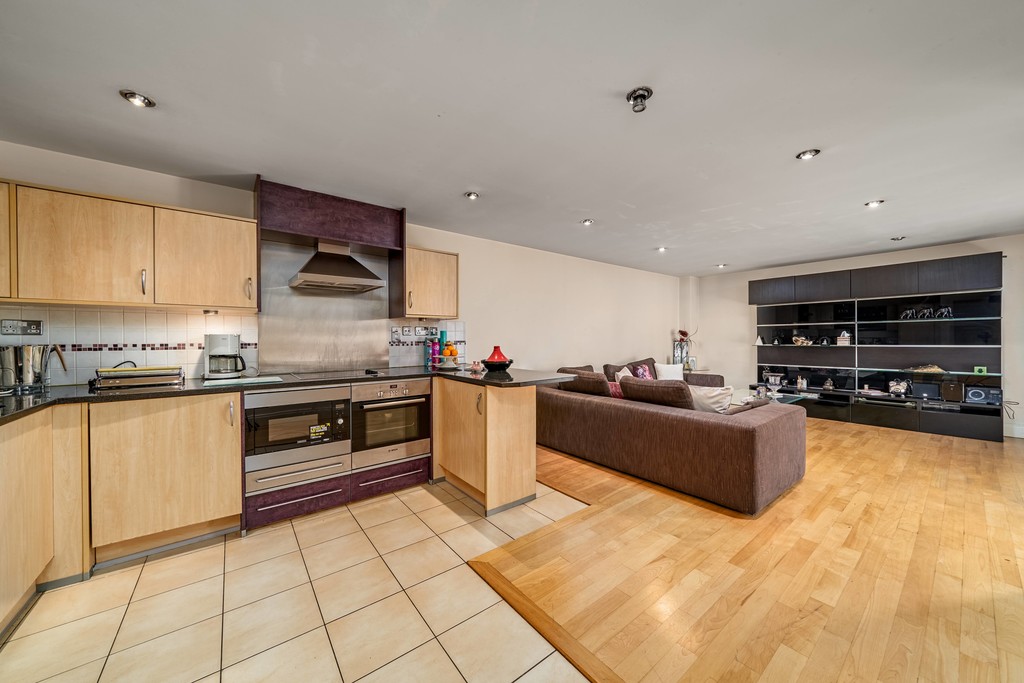 2 bed 1st Floor Flat for rent in Wandsworth. From Martin & Co - Chelsea Riverside