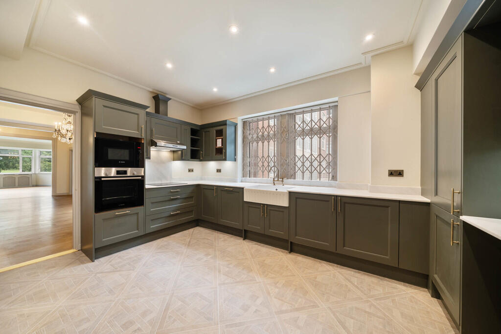 4 bed 1st Floor Flat for rent in Chelsea. From Martin & Co - Chelsea Riverside