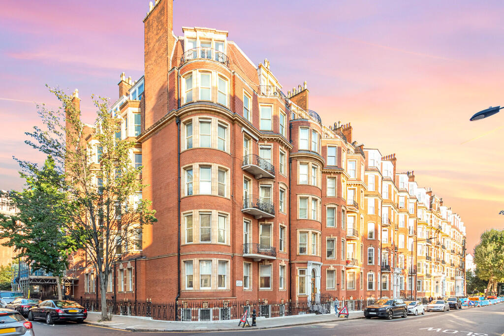 5 bed Apartment for rent in Kensington. From Martin & Co - Chelsea Riverside 5 bed Apartment for rent in Kensington. From Martin & Co - Chelsea Riverside