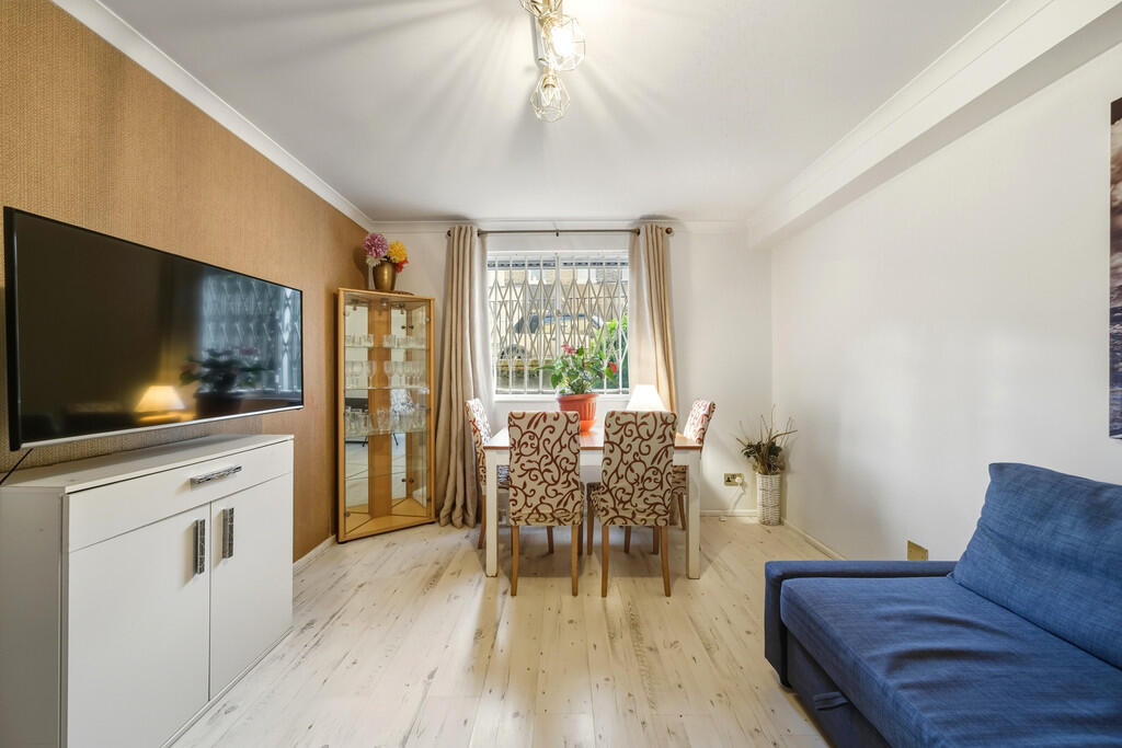 1 bed Apartment for rent in Battersea. From Martin & Co - Chelsea Riverside