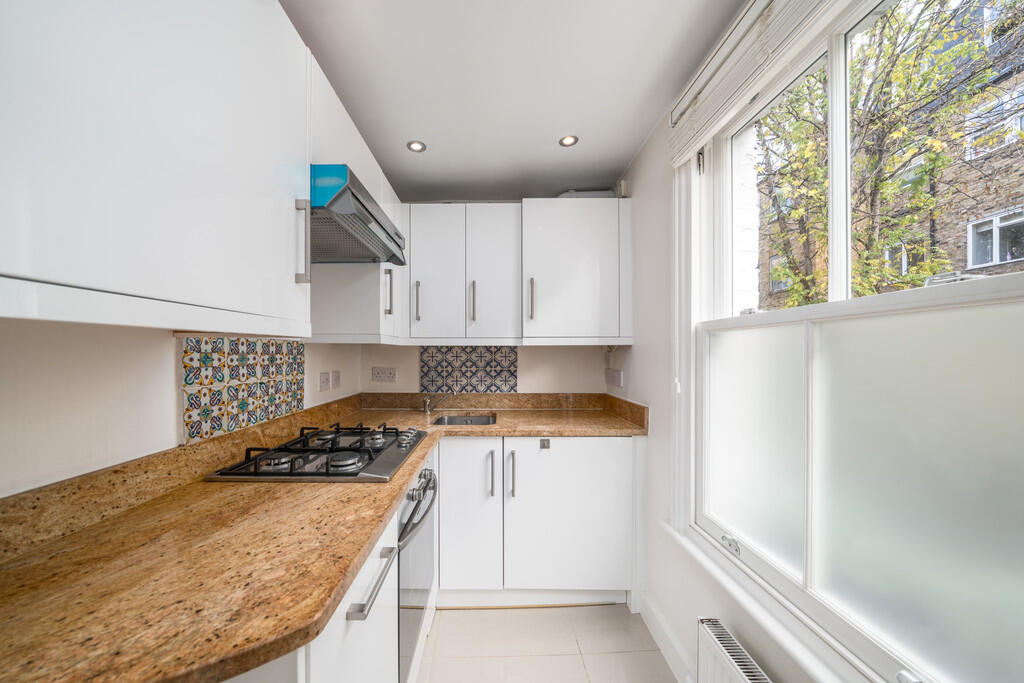 1 bed 1st Floor Flat for rent in Chelsea. From Martin & Co - Chelsea Riverside