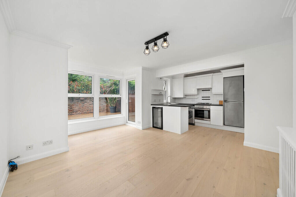 1 bed Apartment for rent in Chelsea. From Martin & Co - Chelsea Riverside