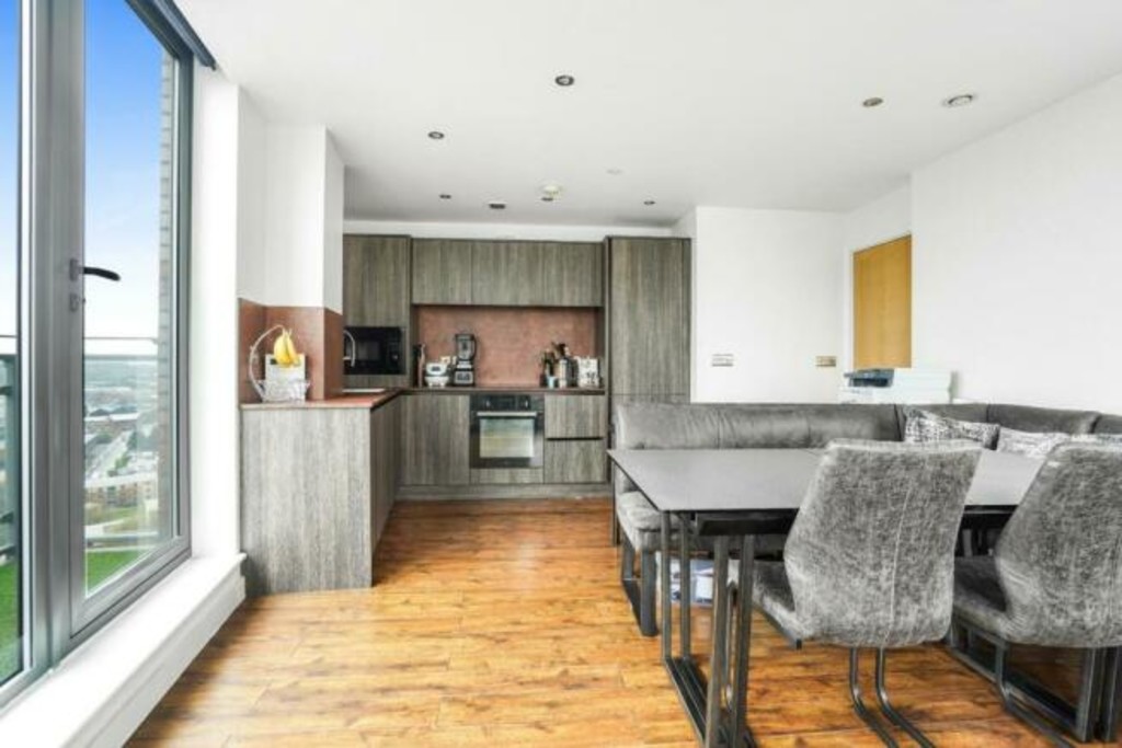 2 bed Apartment for rent in West Yorkshire. From Martin & Co - Leeds City
