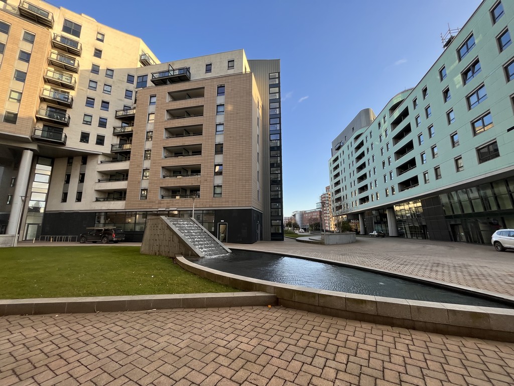 2 bed Apartment for rent in Leeds. From Martin & Co - Leeds City