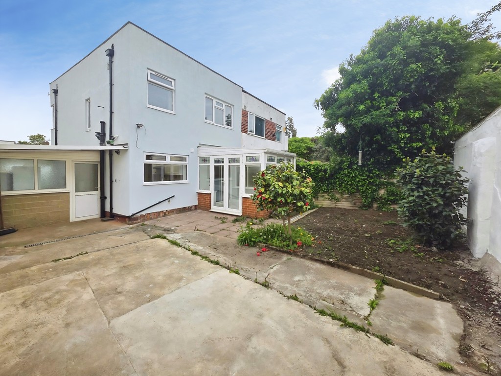 3 bed Semi Detached for rent in Leeds. From Martin & Co - Leeds City