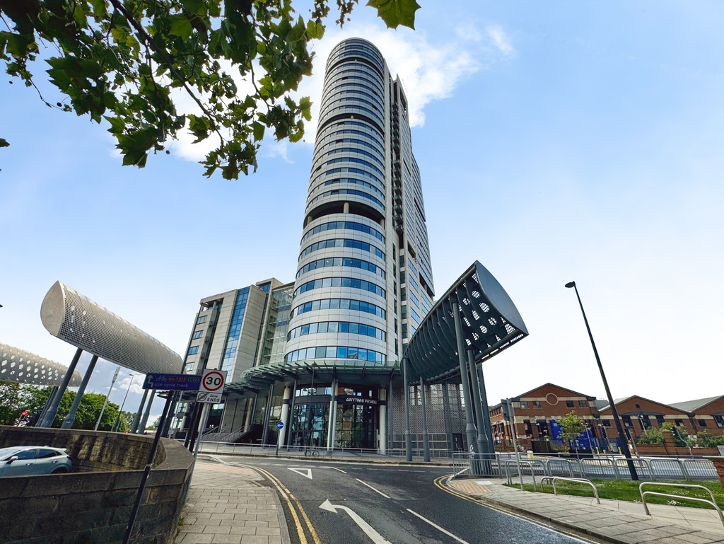2 bed Apartment for rent in Leeds. From Martin & Co - Leeds City