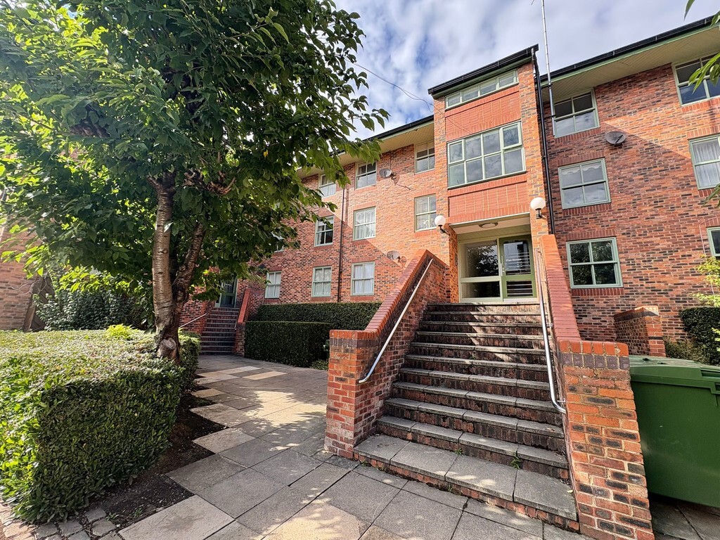 2 bed Apartment for rent in Leeds . From Martin & Co - Leeds City
