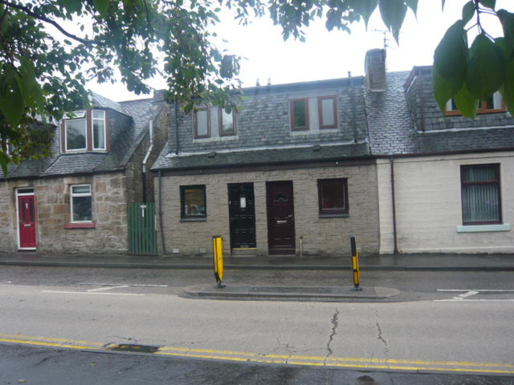 2 bed Mid Terraced House for rent in Limekilns. From Martin & Co - Dunfermline