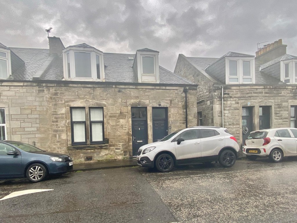 2 bed 1st Floor Flat for rent in Dunfermline. From Martin & Co - Dunfermline