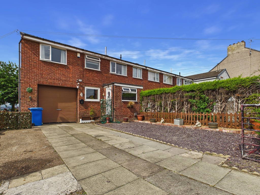 3 bed Semi Detached for rent in Chesterfield . From Martin & Co - Chesterfield 3 bed Semi Detached for rent in Chesterfield . From Martin & Co - Chesterfield