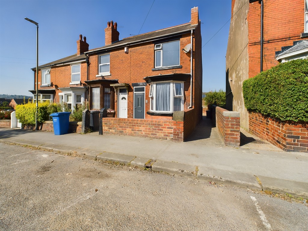 2 bed Mid Terraced House for rent in Upper Newbold. From Martin & Co - Chesterfield 2 bed Mid Terraced House for rent in Upper Newbold. From Martin & Co - Chesterfield