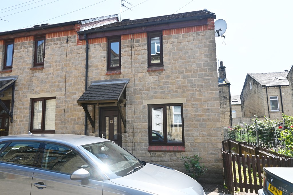 2 bed Town House for rent in West Yorkshire. From Martin & Co - Saltaire