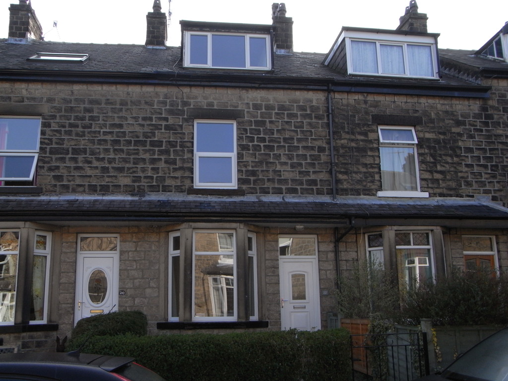 4 bed Mid Terraced House for rent in West Yorkshire. From Martin & Co - Saltaire