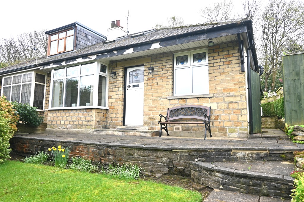 3 bed Semi-detached bungalow for rent in Bradford. From Martin & Co - Saltaire