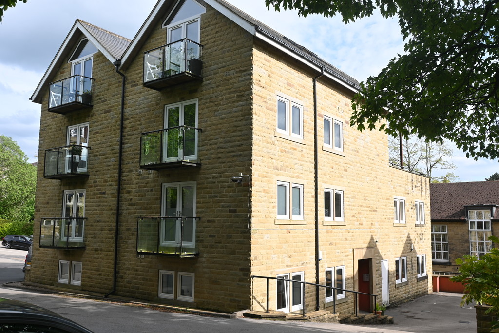 2 bed Apartment for rent in West Yorkshire. From Martin & Co - Saltaire