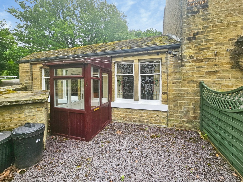 1 bed Cottage for rent in Shipley. From Martin & Co - Saltaire 1 bed Cottage for rent in Shipley. From Martin & Co - Saltaire