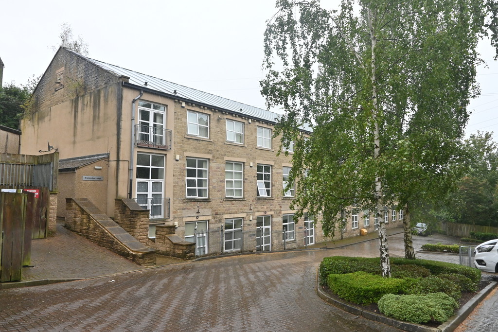 2 bed Apartment for rent in Bradford. From Martin & Co - Saltaire