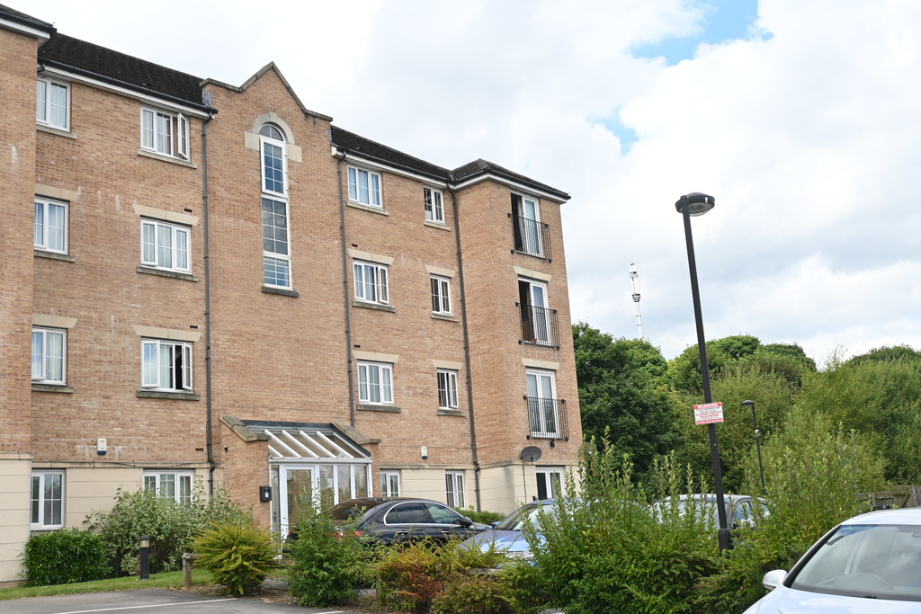 2 bed Apartment for rent in Thornton. From Martin & Co - Saltaire