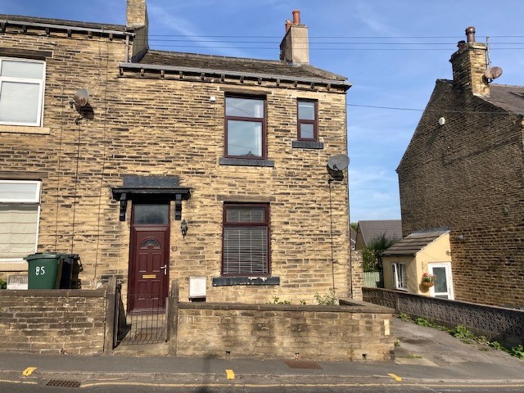 3 bed Mid Terraced House for rent in Bradford. From Martin & Co - Saltaire 3 bed Mid Terraced House for rent in Bradford. From Martin & Co - Saltaire