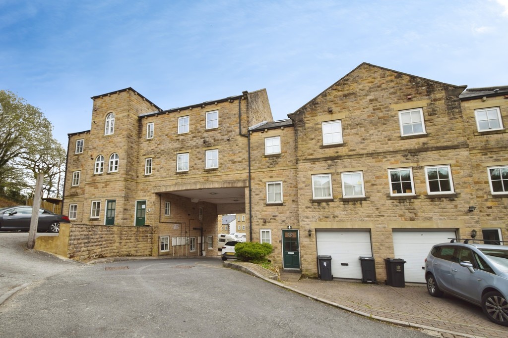 3 bed Apartment for rent in Keighley. From Martin & Co - Saltaire