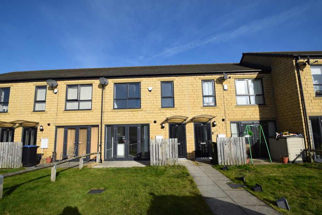 3 bed Mid Terraced House for rent in Hainworth. From Martin & Co - Saltaire