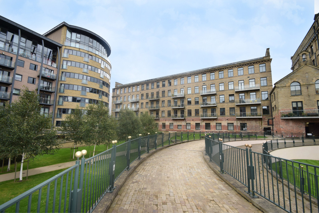 2 bed Apartment for rent in West Yorkshire. From Martin & Co - Saltaire