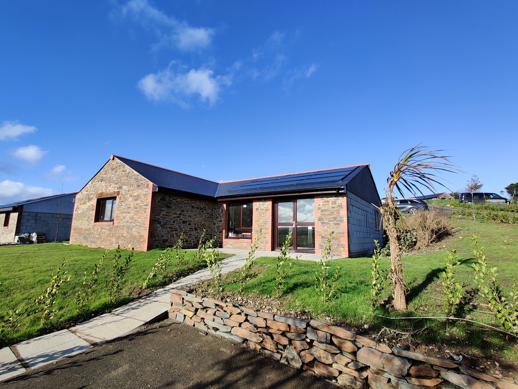3 bed Detached bungalow for rent in Cornwall. From Martin & Co - Truro