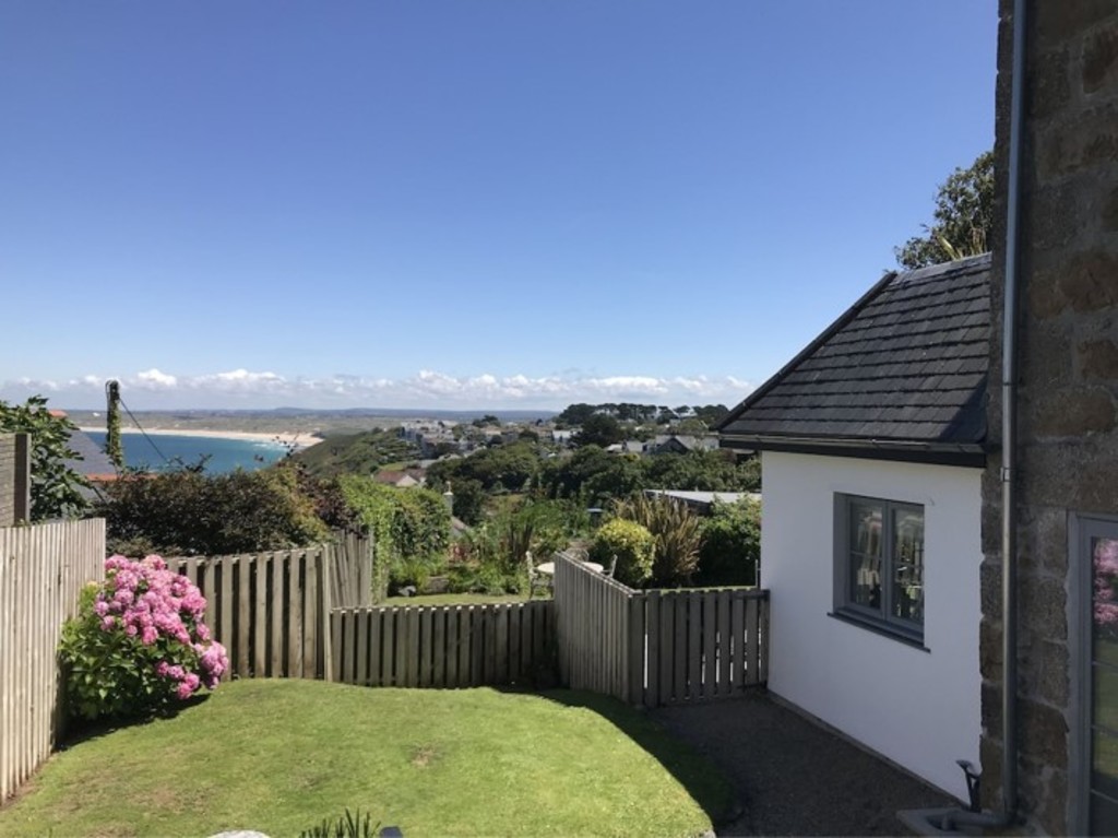 1 bed Apartment for rent in Cornwall. From Martin & Co - Truro