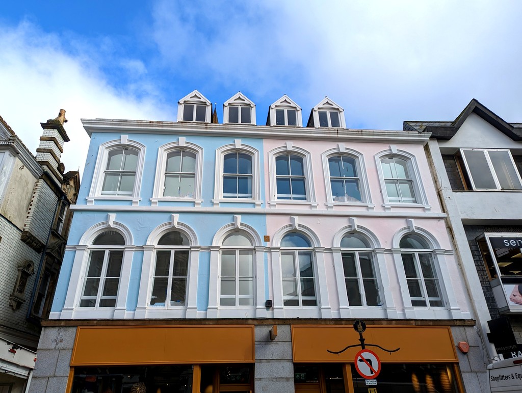 2 bed Apartment for rent in Cornwall. From Martin & Co - Truro