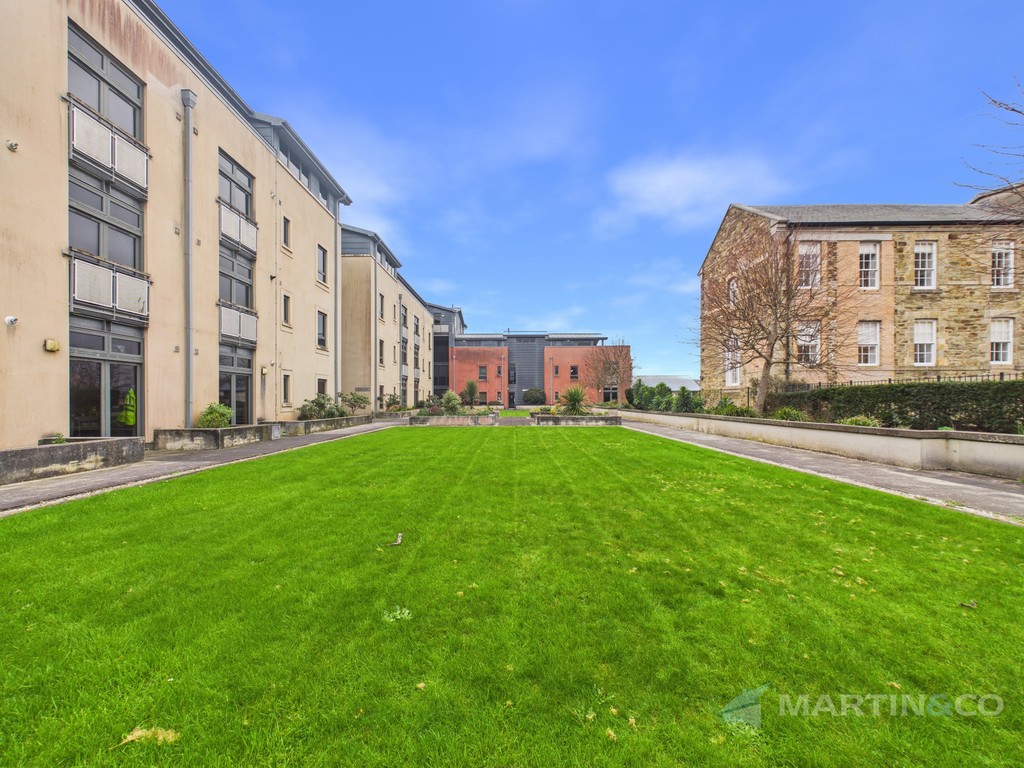 2 bed 1st Floor Flat for rent in Truro. From Martin & Co - Truro