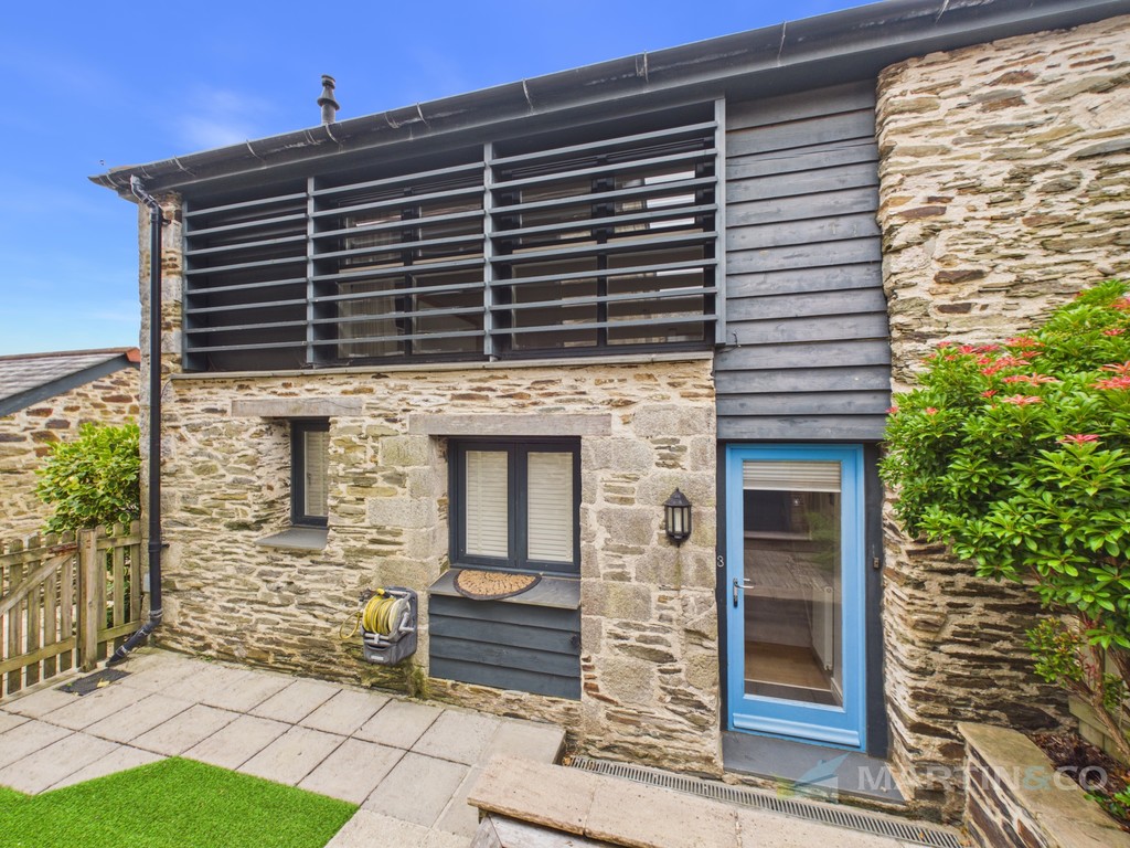 1 bed Mid Terraced House for rent in Grampound. From Martin & Co - Truro