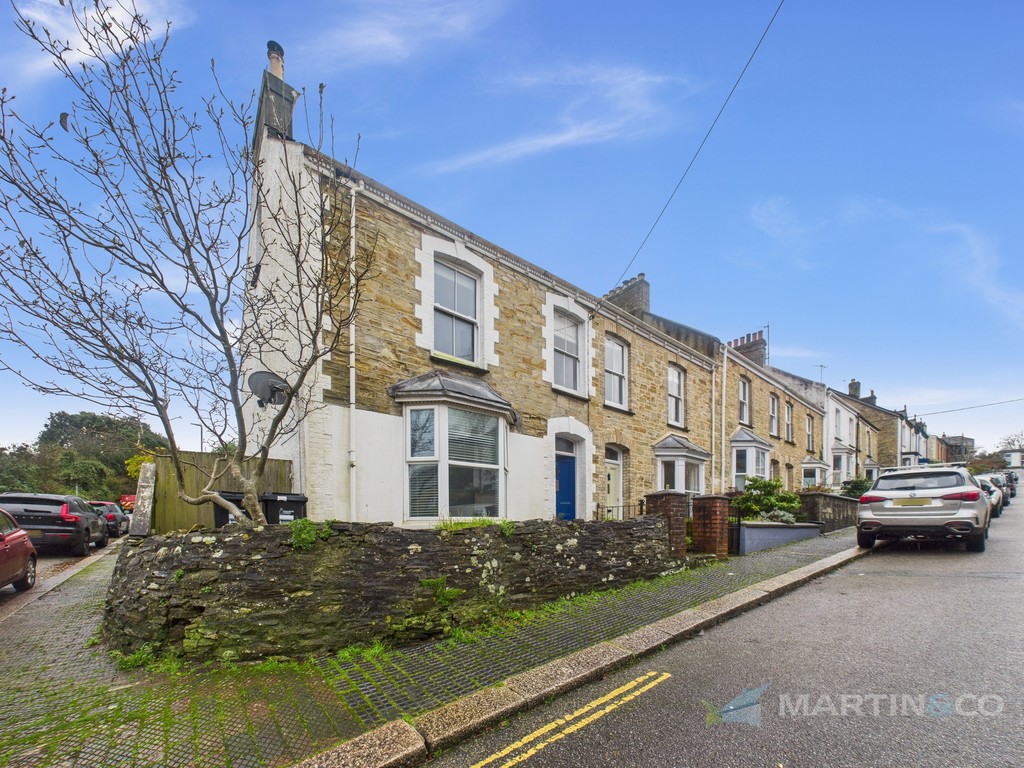4 bed End of Terrace for rent in Truro. From Martin & Co - Truro