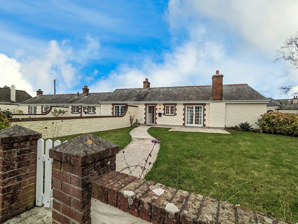 2 bed End of Terrace for rent in Cornwall. From Martin & Co - Truro 2 bed End of Terrace for rent in Cornwall. From Martin & Co - Truro