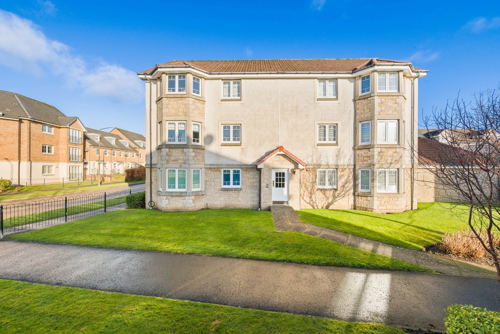 2 bed Ground Floor Flat for rent in Scotland. From Martin & Co - Bathgate
