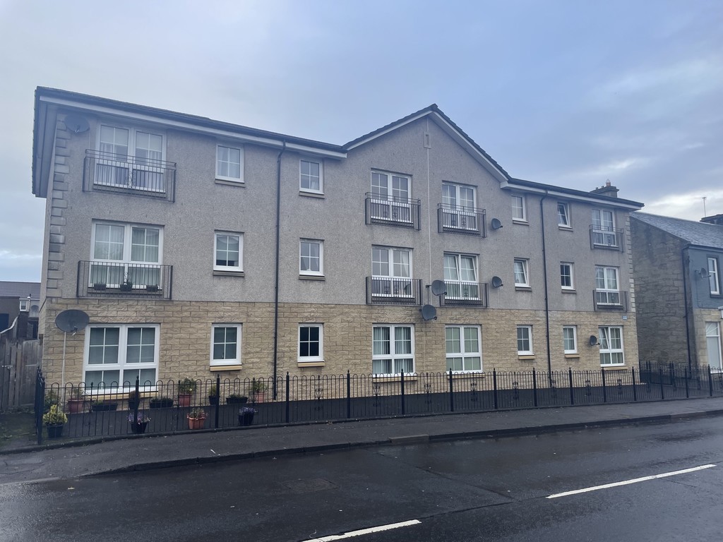 1 bed Apartment for rent in West Calder. From Martin & Co - Bathgate 1 bed Apartment for rent in West Calder. From Martin & Co - Bathgate
