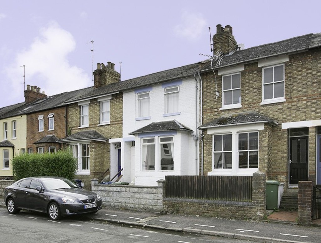 5 bed Mid Terraced House for rent in Oxfordshire. From Martin & Co - Oxford